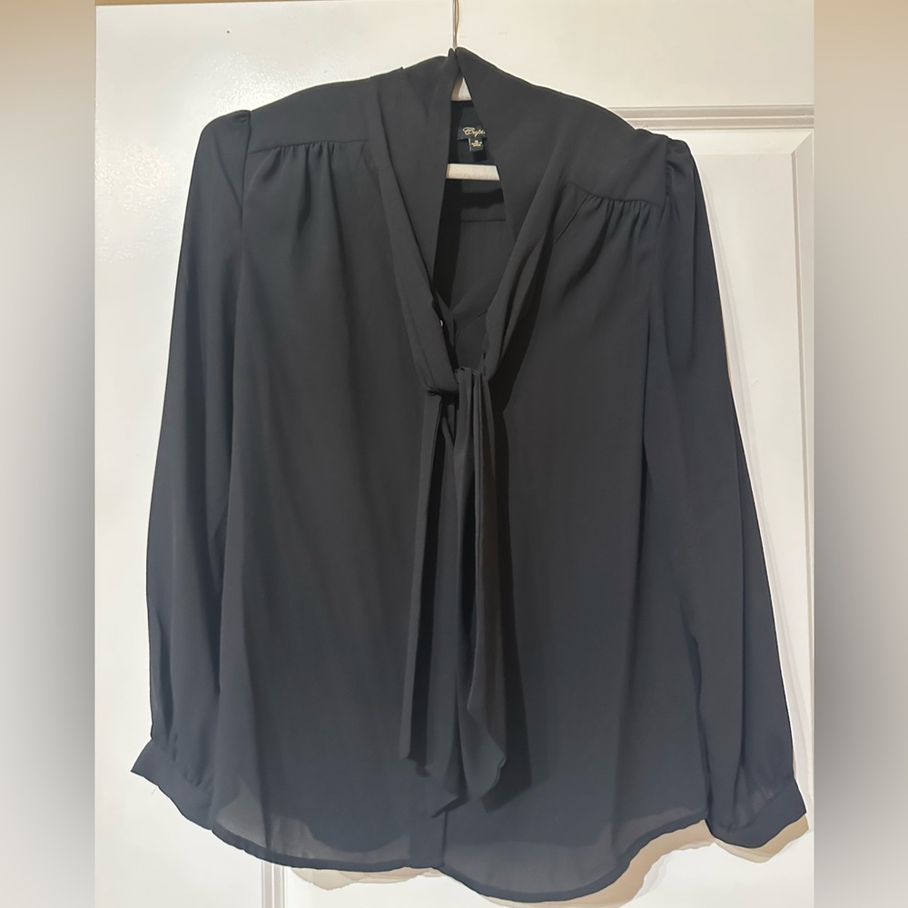 Elegant Black Women's Tie Bow Top - Picture 2 of 5